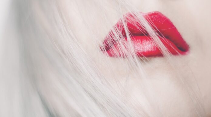 Matita labbra trasparente, le varie marche che la commercializzano marche matita labbra trasparente