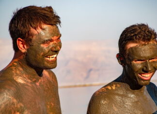 Utilizzare il fango del mar morto per la tua bellezza fango mar morto