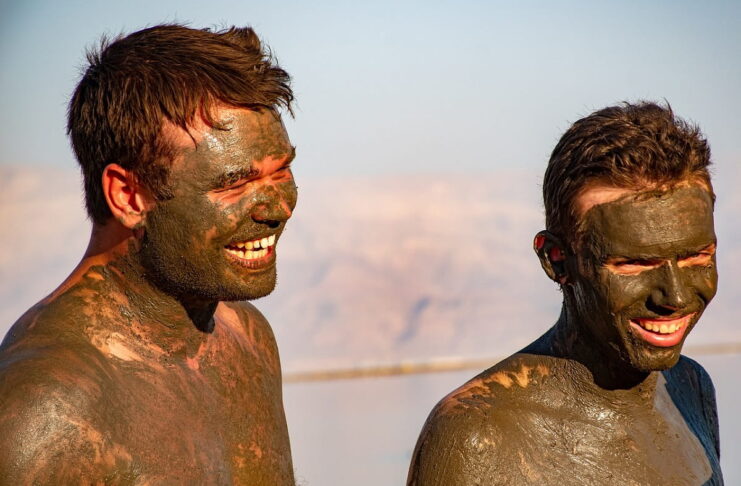 Utilizzare il fango del mar morto per la tua bellezza fango mar morto